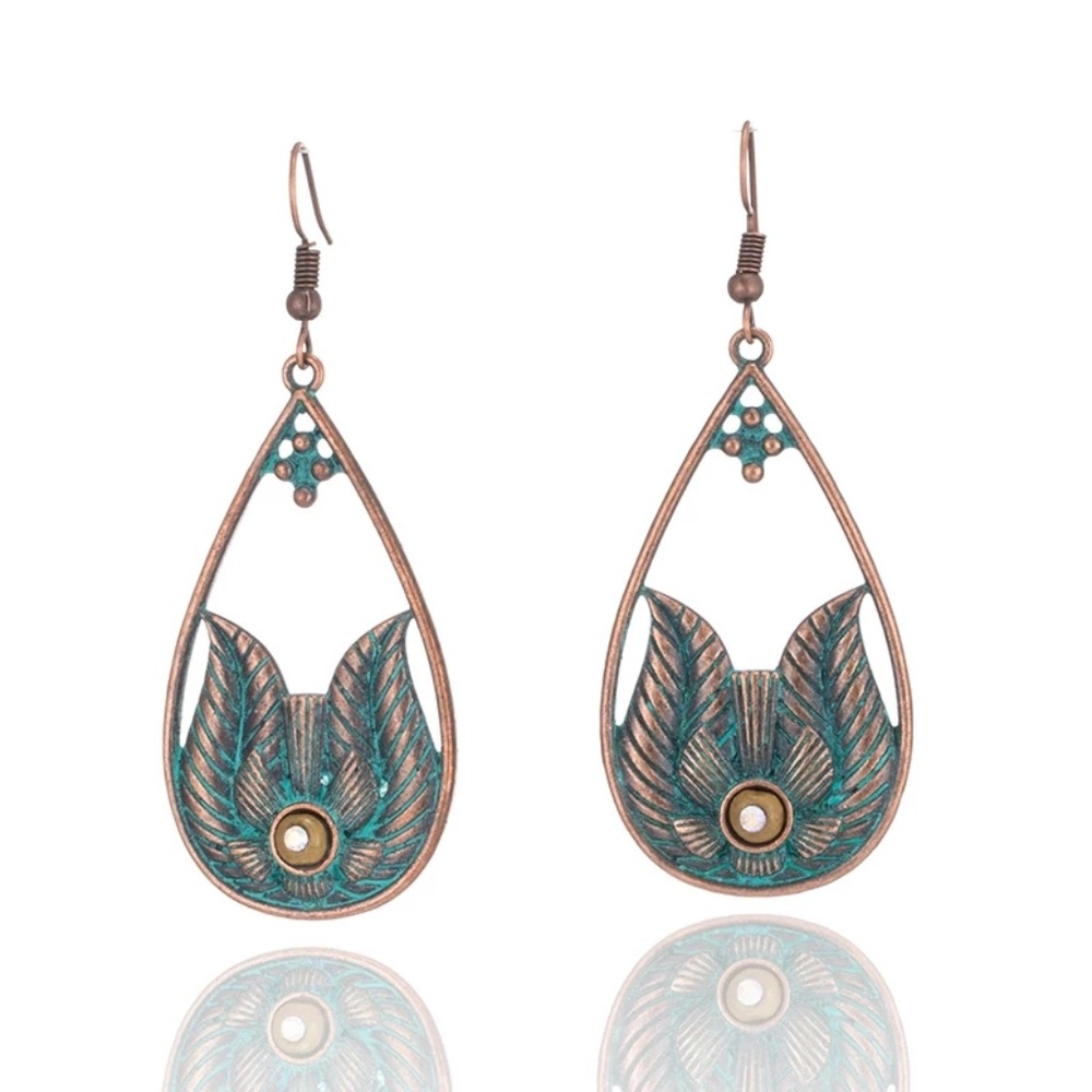 5/$25 Vintage Boho Water Drop Rhinestone Earrings - Picture 2 of 2